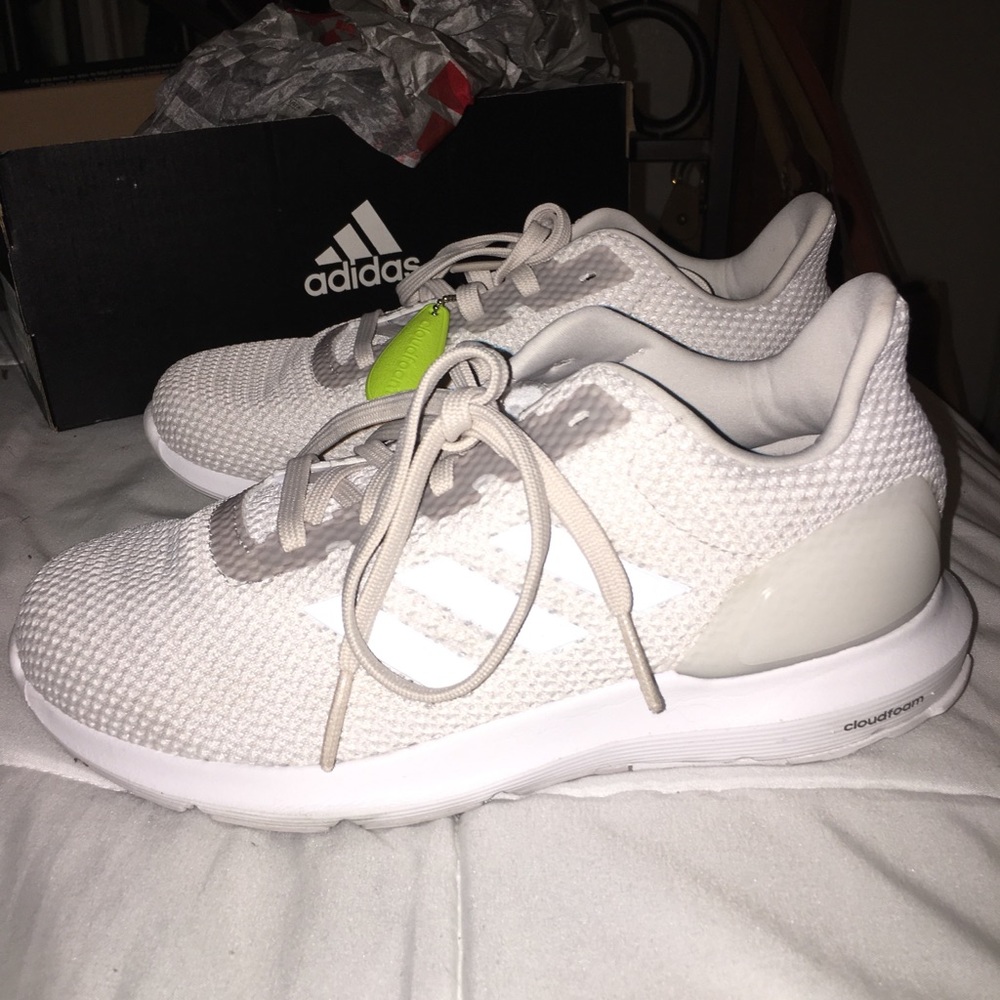 Adidas cloud foam running shoes! Brand new.